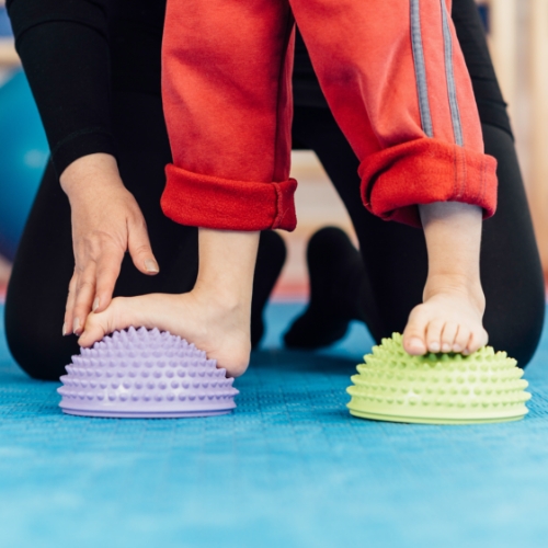 Pediatric-physical-therapy-hands-of-hope-physical-therapy-Crown-Heights-Brooklyn-Flatbush-Astoria-Woodhaven-Whitestone-Jackson Heights-Queens Village-NY